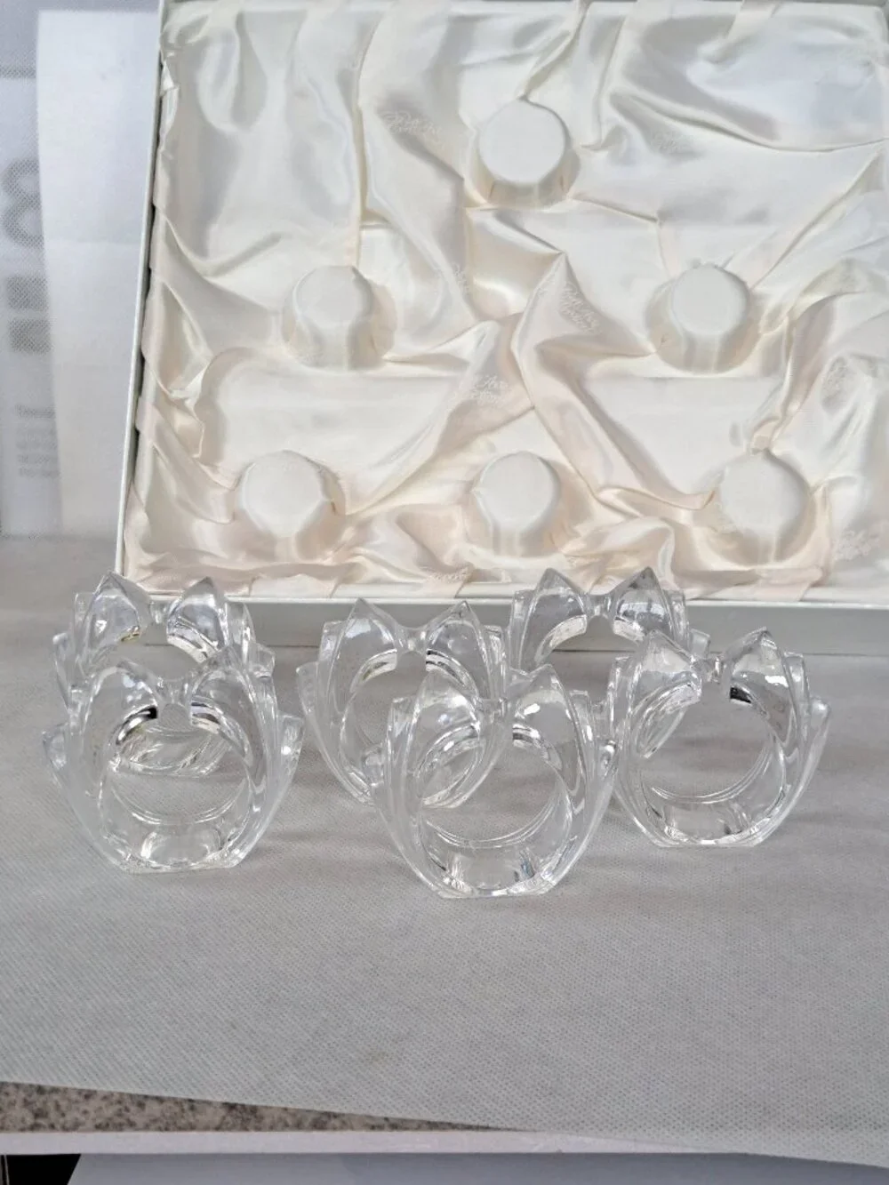 SPIEGELAU BELL’ARTE COLLECTION CRYSTAL BOW/BOWTIE MOTIF SIX MAPKIN RINGS NIB
